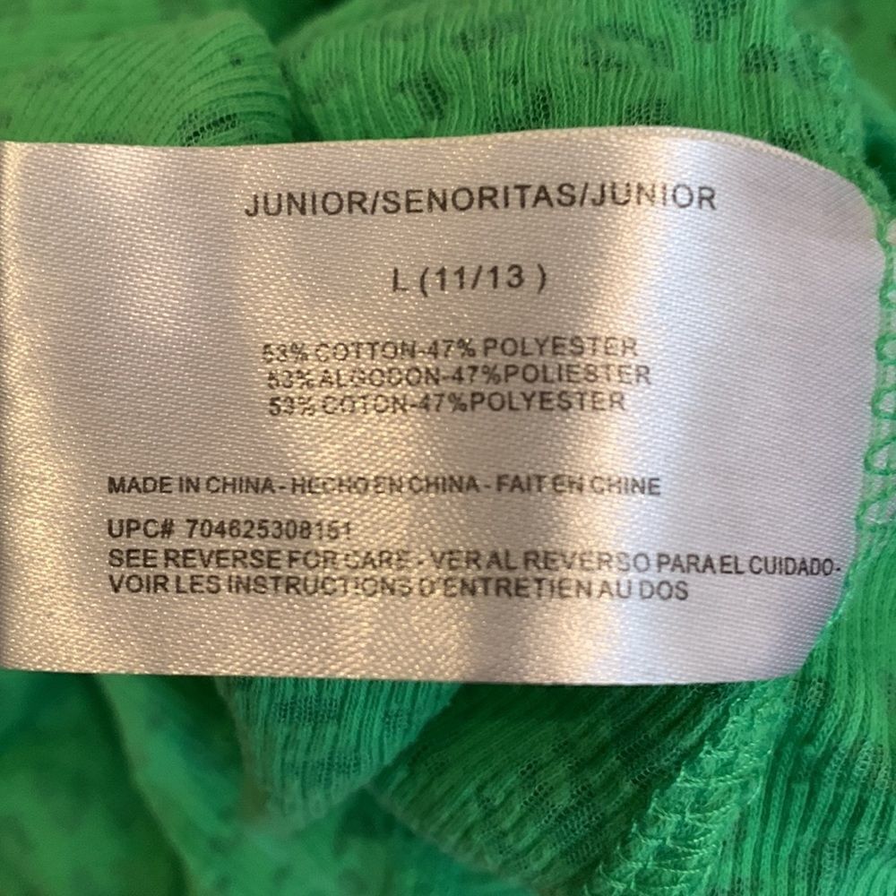 Bundle Green and Hot Pink Tops - Picture 10 of 11